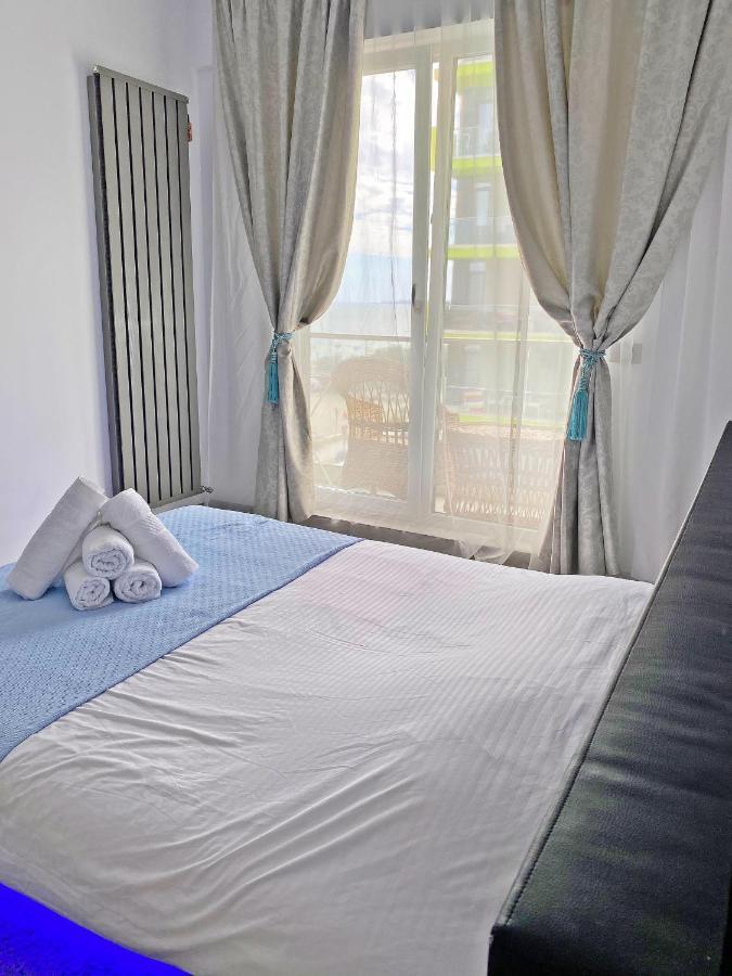 Desiree Beach Apartment Нэводари Экстерьер фото