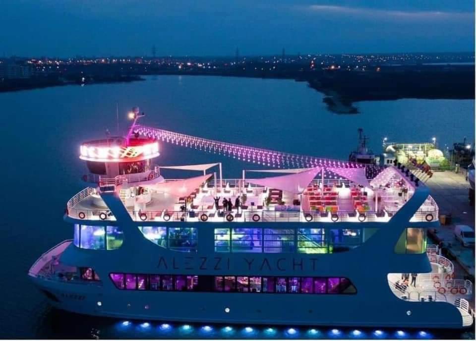 Desiree Beach Apartment Нэводари Экстерьер фото
