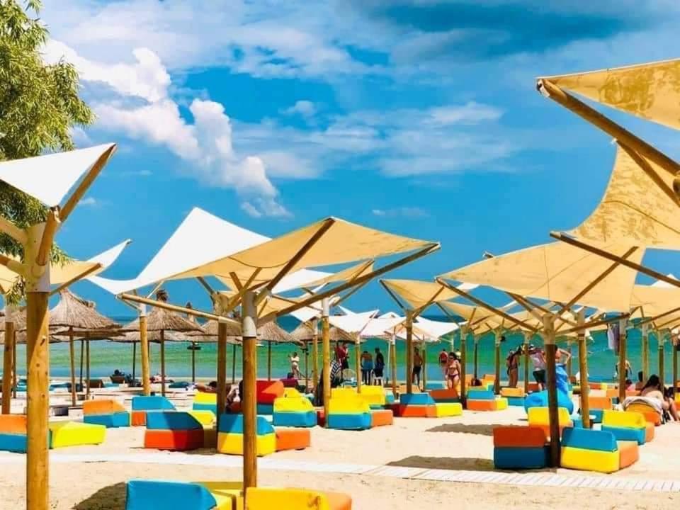 Desiree Beach Apartment Нэводари Экстерьер фото