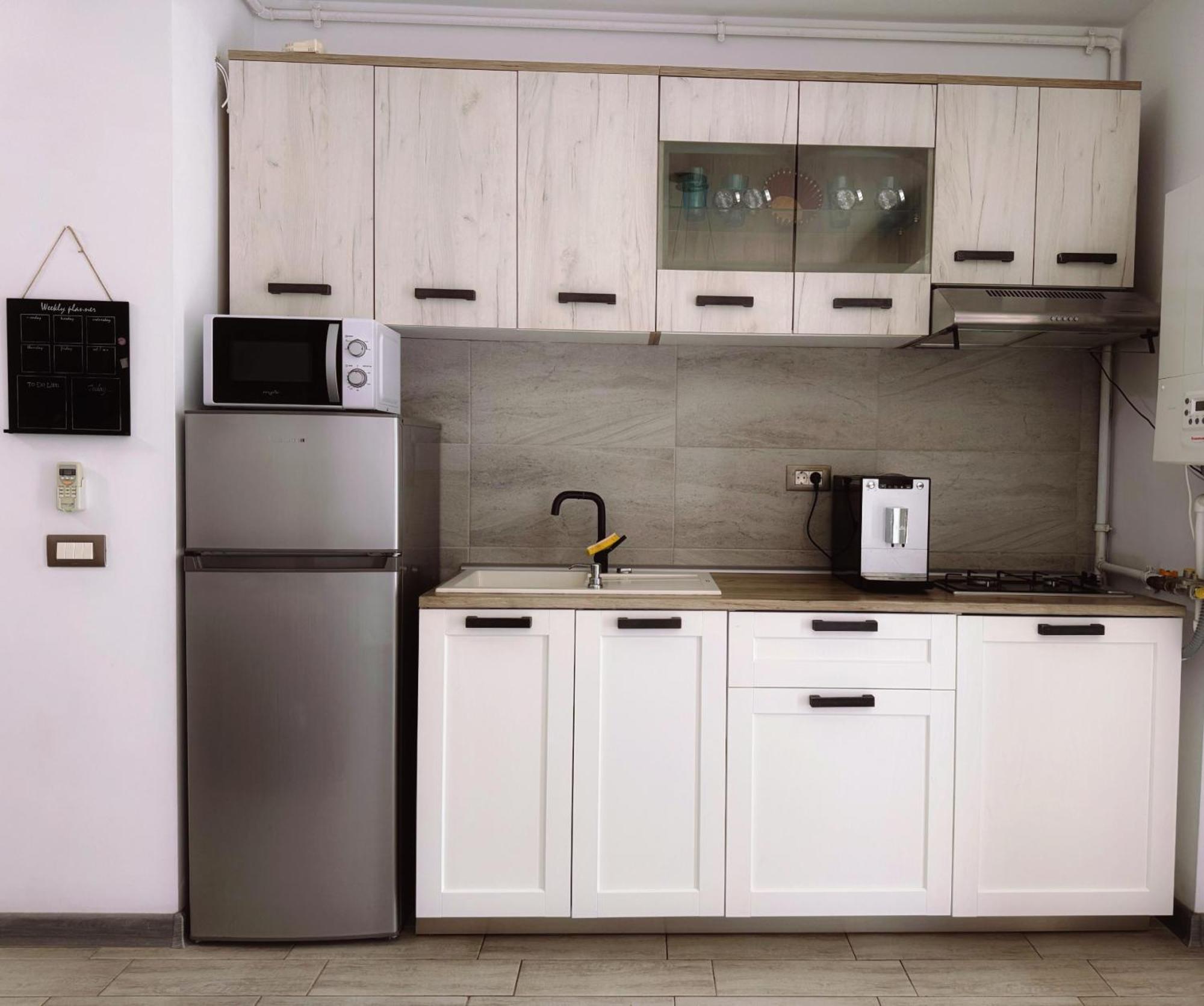 Desiree Beach Apartment Нэводари Экстерьер фото